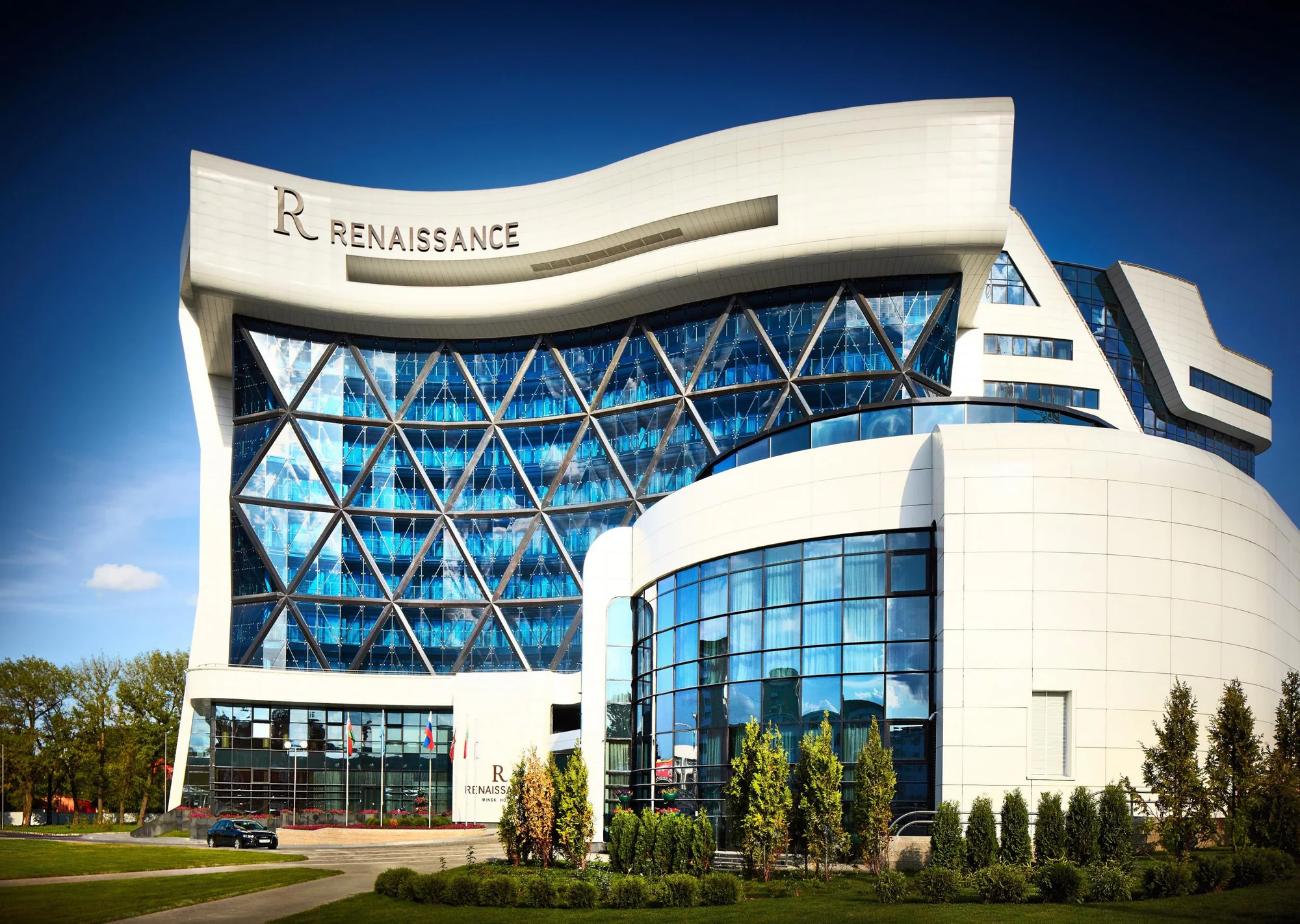Renaissance Minsk dış cephe ve açık alanlar